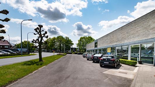 Bedrijfsgebouw Te huur Tielt (8700)